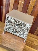 Load image into Gallery viewer, Jewellery Box - Bella 050