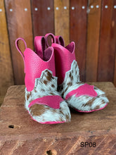 Load image into Gallery viewer, Baby Boots - Small SP08