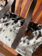 Load image into Gallery viewer, Duffle Bag - Cabin 030