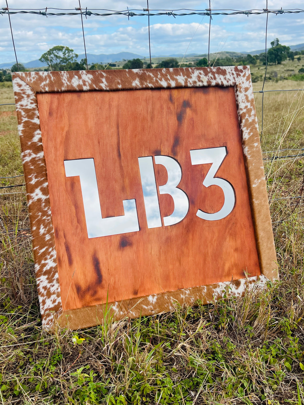 Timber & Hide Lux Frame