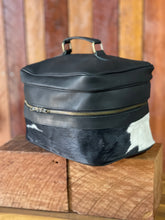 Load image into Gallery viewer, Makeup Bag - Toiletries Case 0201