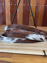 Load image into Gallery viewer, Lead - Cowhide 08