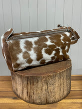 Load image into Gallery viewer, Toiletries Bag - Cowhide 022