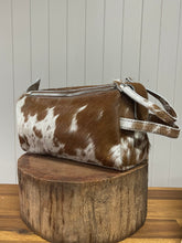 Load image into Gallery viewer, Toiletries Bag - Cowhide 026