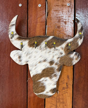 Load image into Gallery viewer, Cowhead Holder 02