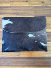 Load image into Gallery viewer, iPad Sleeve 02