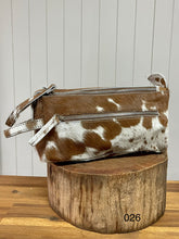 Load image into Gallery viewer, Toiletries Bag - Cowhide 026