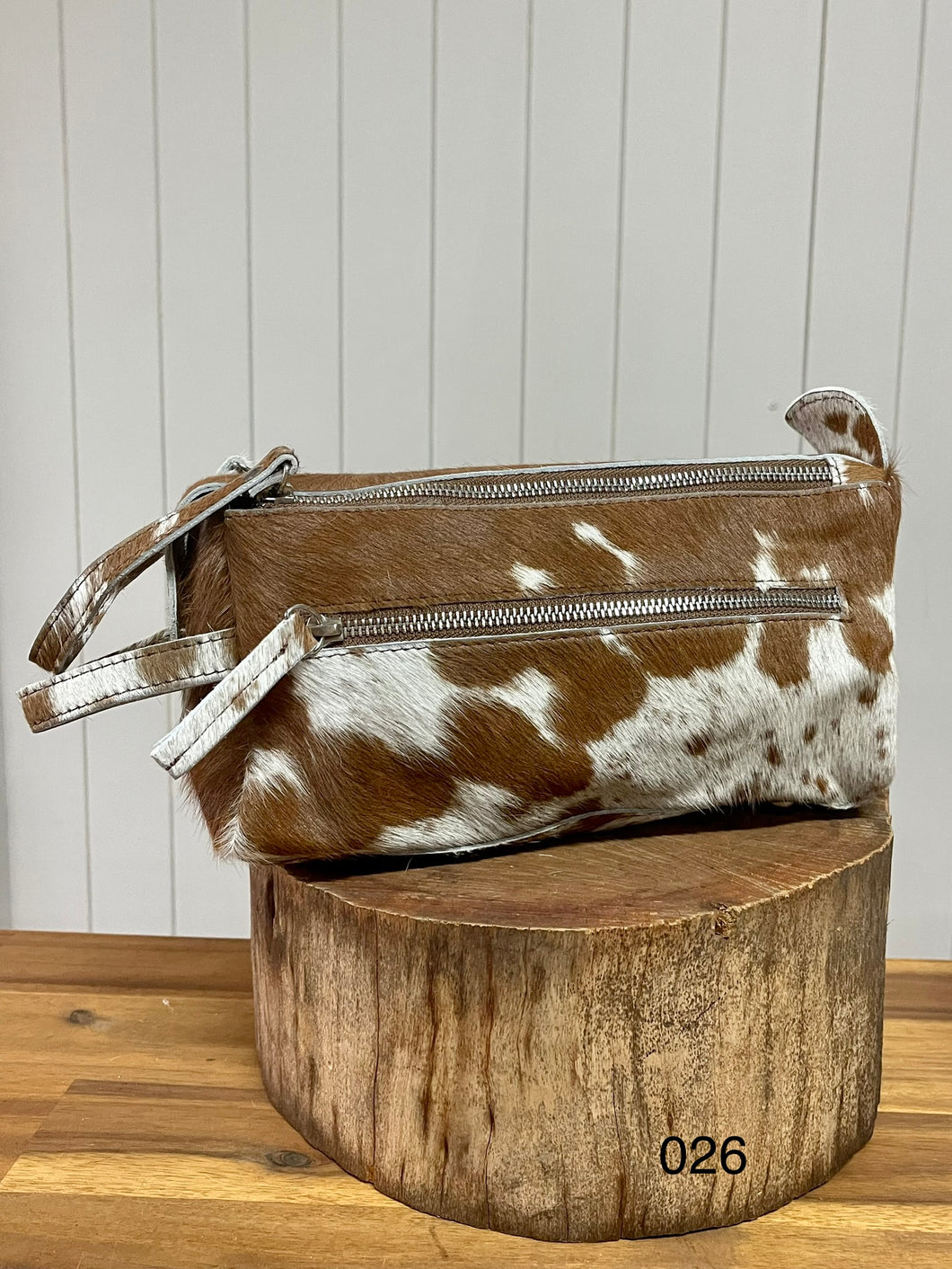 Toiletries Bag - Cowhide 026