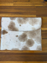 Load image into Gallery viewer, iPad Sleeve 03