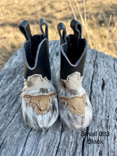 Load image into Gallery viewer, Baby Boots - Small 083