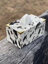 Load image into Gallery viewer, Tissue Box 06