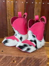 Load image into Gallery viewer, Baby Boots - Large LP027