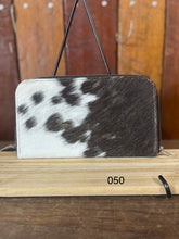 Load image into Gallery viewer, Wallet - Perfect 050