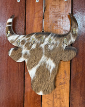 Load image into Gallery viewer, Cowhead Holder 03