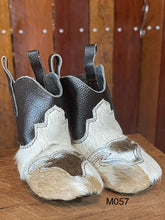 Load image into Gallery viewer, Baby Boots - Medium 057
