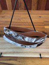 Load image into Gallery viewer, Lead - Cowhide 08