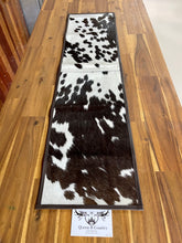 Load image into Gallery viewer, Table Runner - 100cm - 526