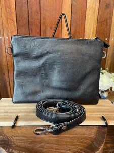 Purse - Clutch - Mandy Must Have 031