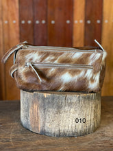 Load image into Gallery viewer, Toiletries Bag - Cowhide 010