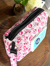 Load image into Gallery viewer, Baby Wipes Holder - Pink Teddies
