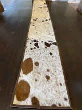Load image into Gallery viewer, Table Runner - 200cm - 066