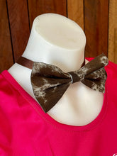 Load image into Gallery viewer, Bow Tie - 01