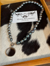 Load image into Gallery viewer, Necklace - Pearl + Pendant 07