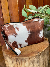 Load image into Gallery viewer, Baby Wipes Holder - Cowhide Print