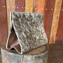 Load image into Gallery viewer, Tissue Box Holder - 08