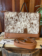 Load image into Gallery viewer, Purse - Clutch - Mandy Must Have - 024