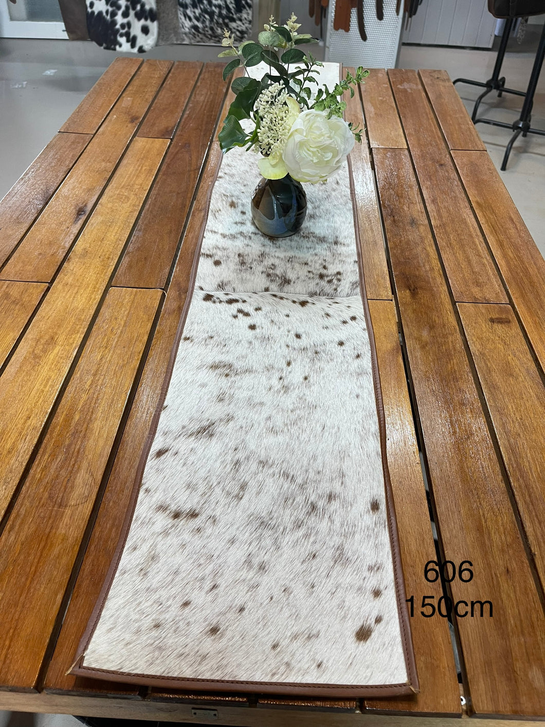 Table Runner - 150cm - 606