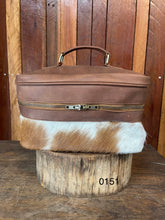 Load image into Gallery viewer, Makeup Bag - Toiletries Case - 0151
