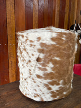 Load image into Gallery viewer, Ottoman - Footstool - 02