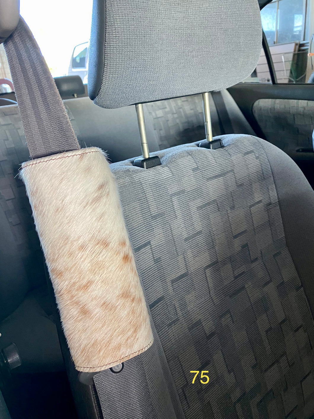 Seatbelt Neck Cushion - 75