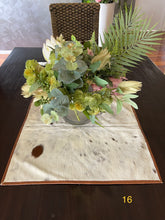 Load image into Gallery viewer, Table Centrepiece - 16