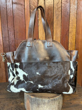 Load image into Gallery viewer, All Rounder - Weekender - Baby Bag 01