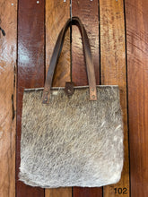 Load image into Gallery viewer, Tote Bag - Timeless - 102