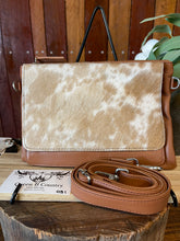 Load image into Gallery viewer, Purse - Clutch - Mandy Must Have 031