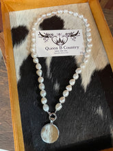 Load image into Gallery viewer, Necklace - Pearl + Pendant 08