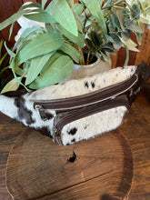 Load image into Gallery viewer, Bum Bag - Hip Bag - 04