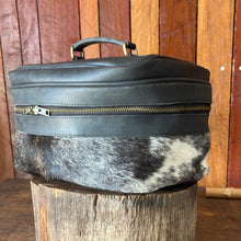 Load image into Gallery viewer, Makeup Bag - Toiletries Case - 127