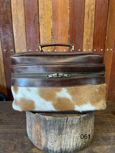 Load image into Gallery viewer, Makeup Bag - Toiletries Case 061