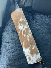 Load image into Gallery viewer, Seatbelt Neck Cushion - 015