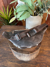 Load image into Gallery viewer, Bum Bag - Hip Bag - 04